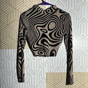A3 Design Black and Tan Swirl Long Sleeve Top